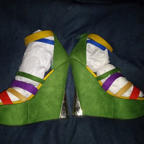 KAYLEEN " ALL ABOUT THE MULTI " Strappy Wedge Sandal - Picture 2 of 2